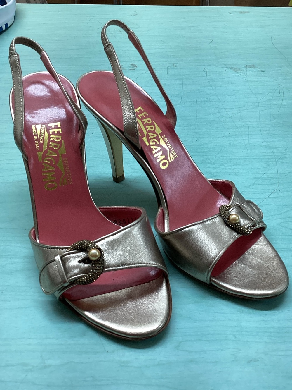 Salvatore Ferragamo Metallic Gold Slingback Heels with Pink Insole